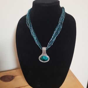 ☘️Turquoise Beaded Necklace With Silvertone Pendant